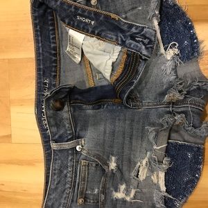 AE Shortie with patterned pockets